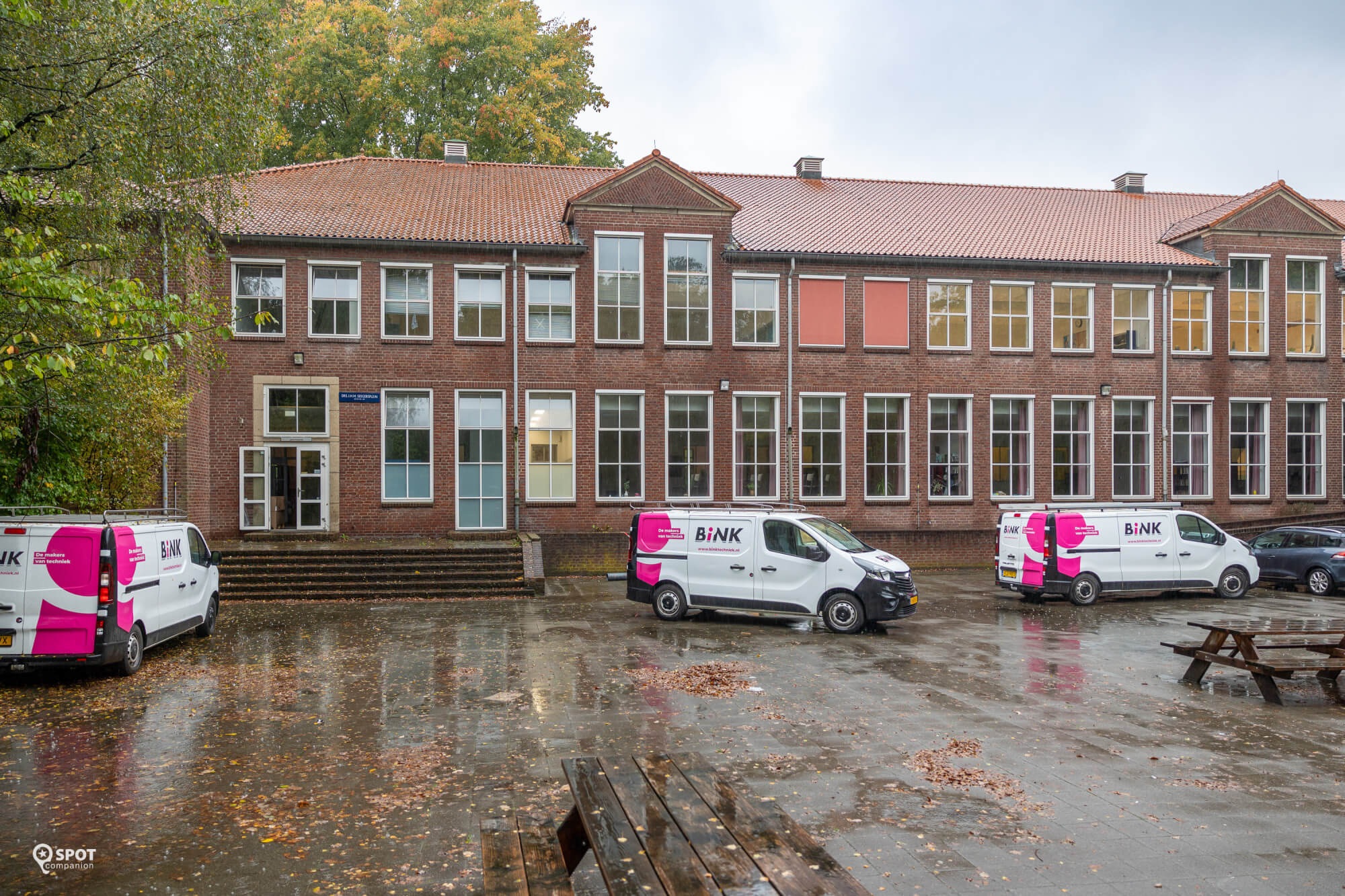 Installatie voor Sint-Oelbertgymnasium Installatie voor Sint-Oelbertgymnasium
